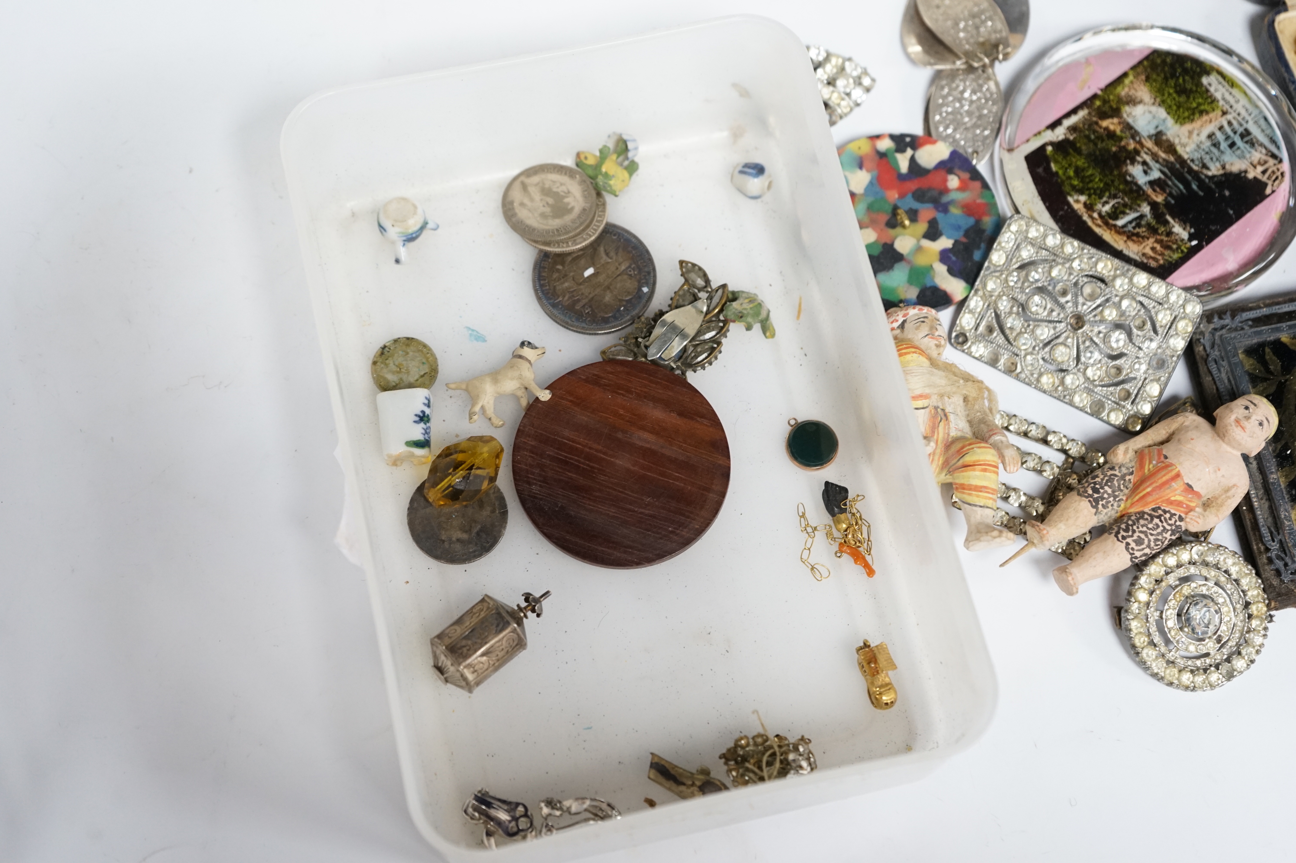 Minor jewellery including paste set, mounted bloodstone charm, boot charm and other curiosities.